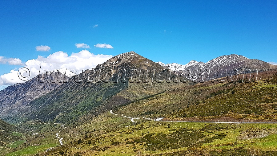 900x506_andorra_snow-capped_mountains