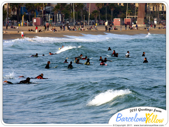 barcelona_autumn_surfers