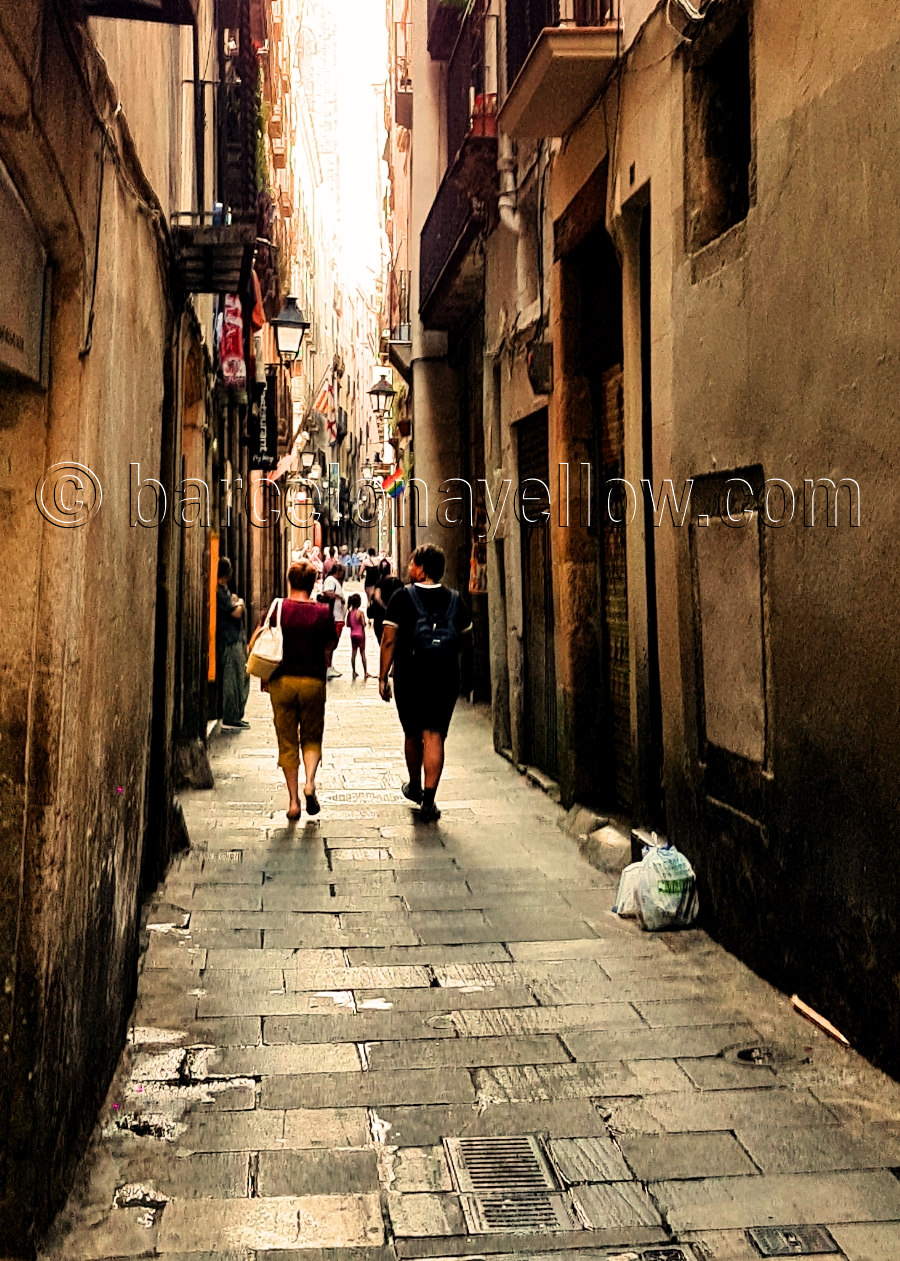 gothic_street_barcelona