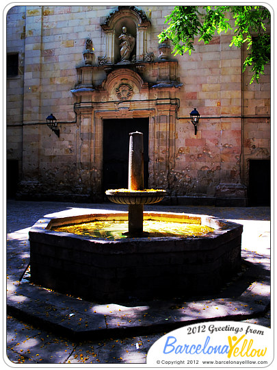 Plaza Neri fountain