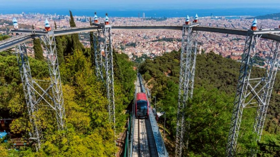 tibidabo-funicular_train-barcelona