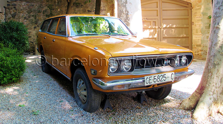 salvador_dali_datsun610_at_pubol