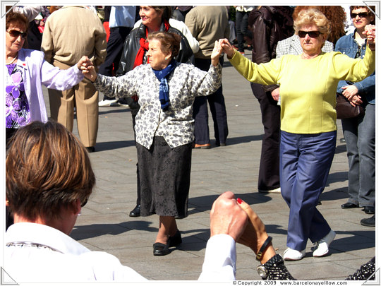 La Sardana dance Barcelona