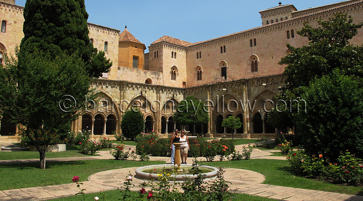 720x400_photos_tarragona_cathedral_cloister