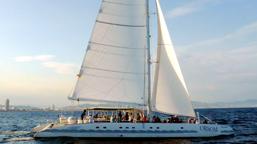 900x506_orsom_barcelona_catamaran